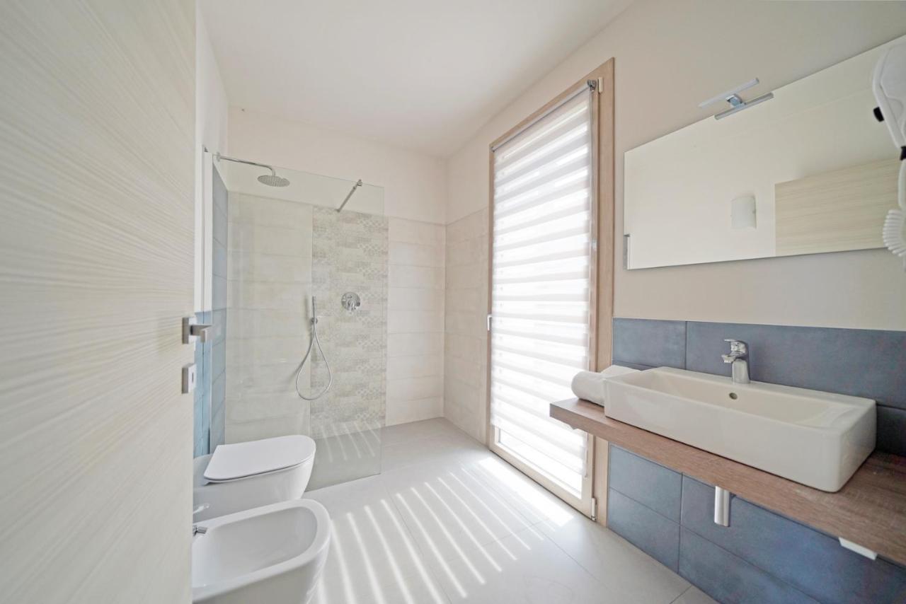 Gardaliva Blue Studio 3 Manerba del Garda Bagian luar foto