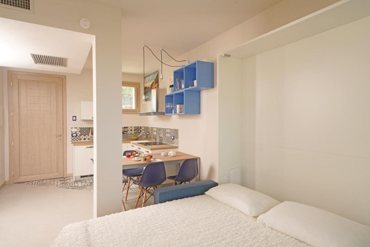 Gardaliva Blue Studio 3 Manerba del Garda Bagian luar foto